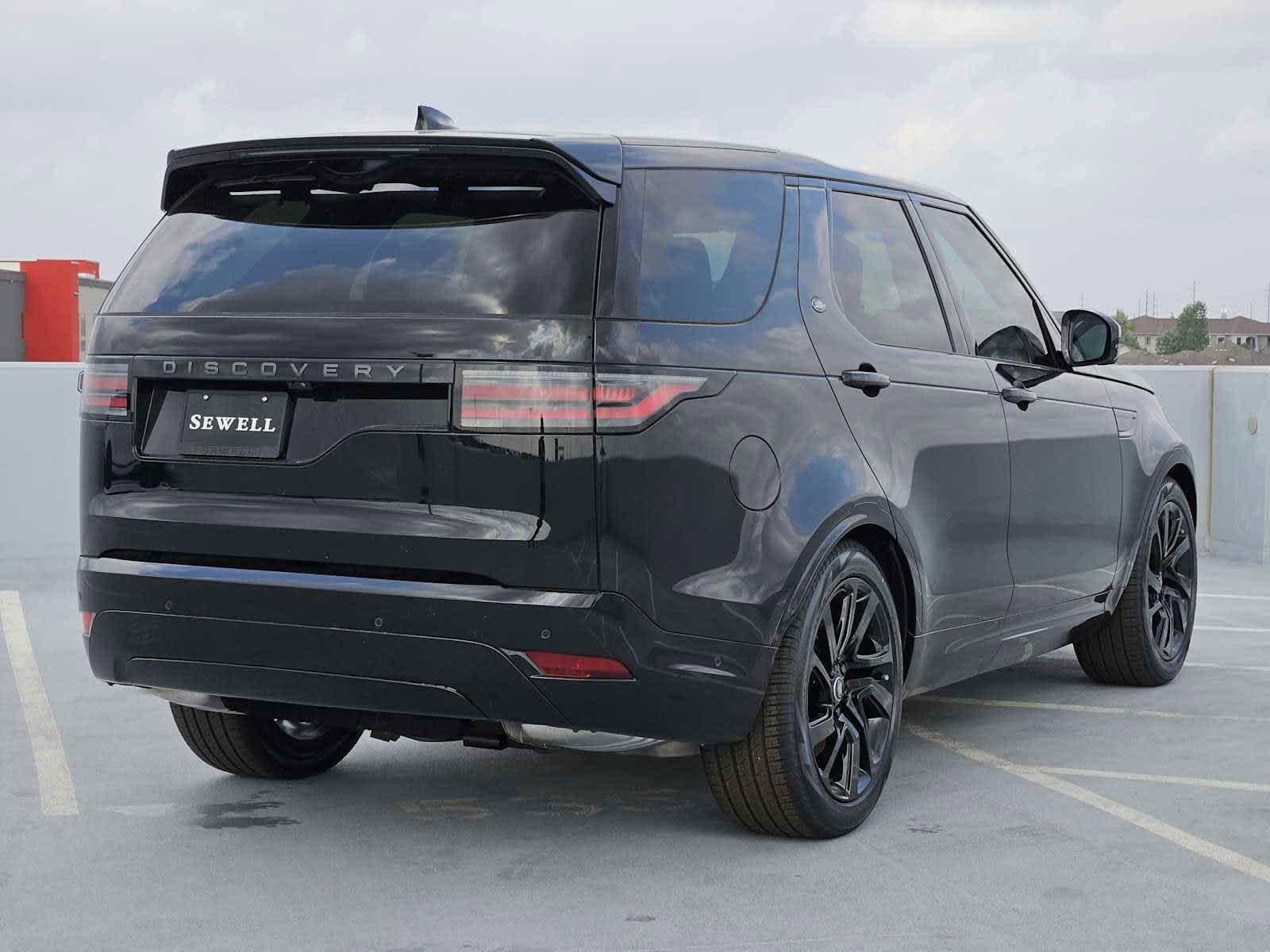 2025 Land Rover Discovery SE photo 5