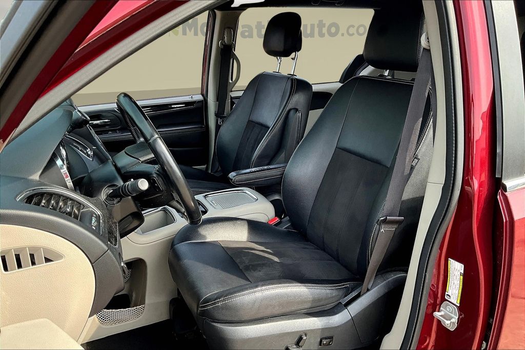 2019 Dodge Grand Caravan SXT photo 16