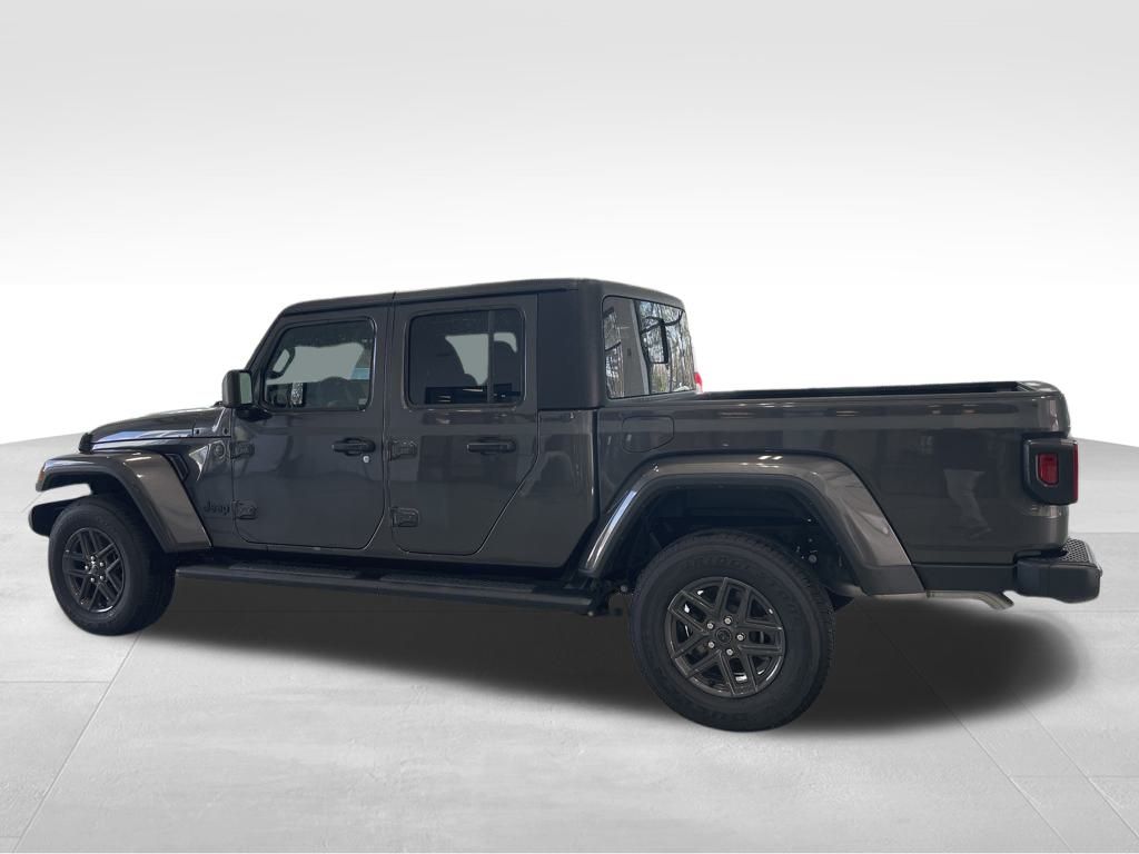2024 Jeep Gladiator Sport photo 8