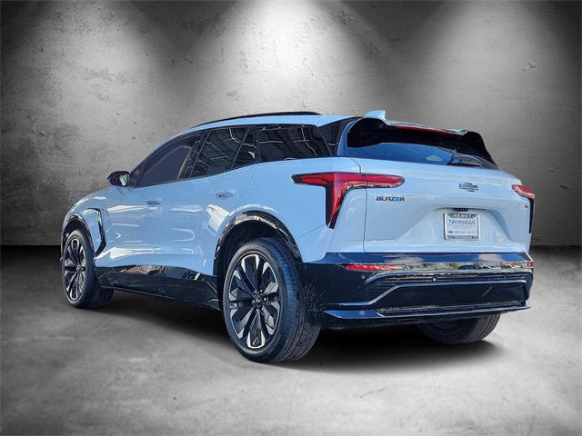 2026 Chevrolet Blazer EV RS photo 4