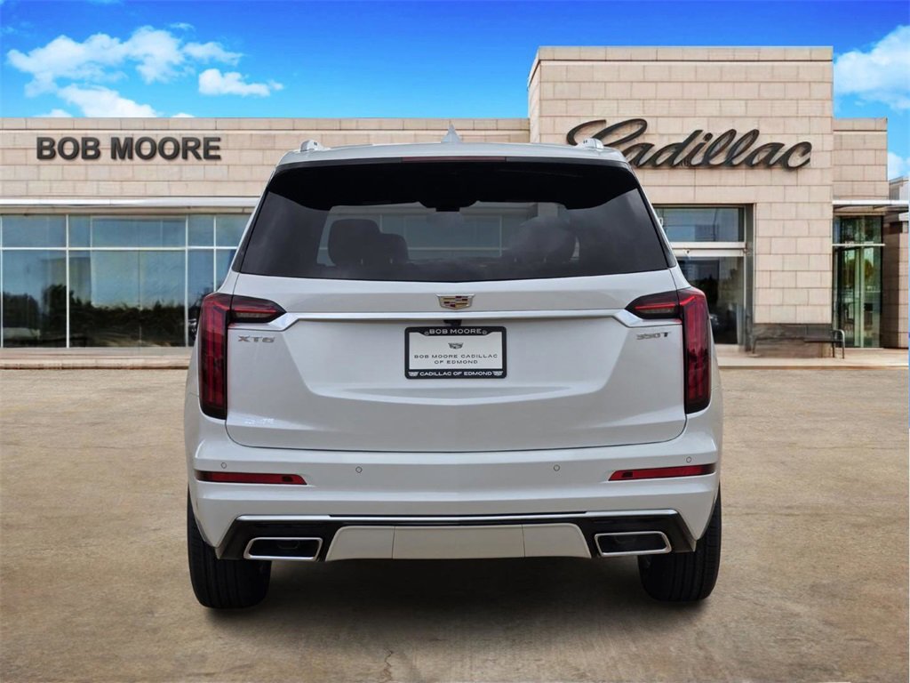 2025 Cadillac XT6 Luxury photo 6