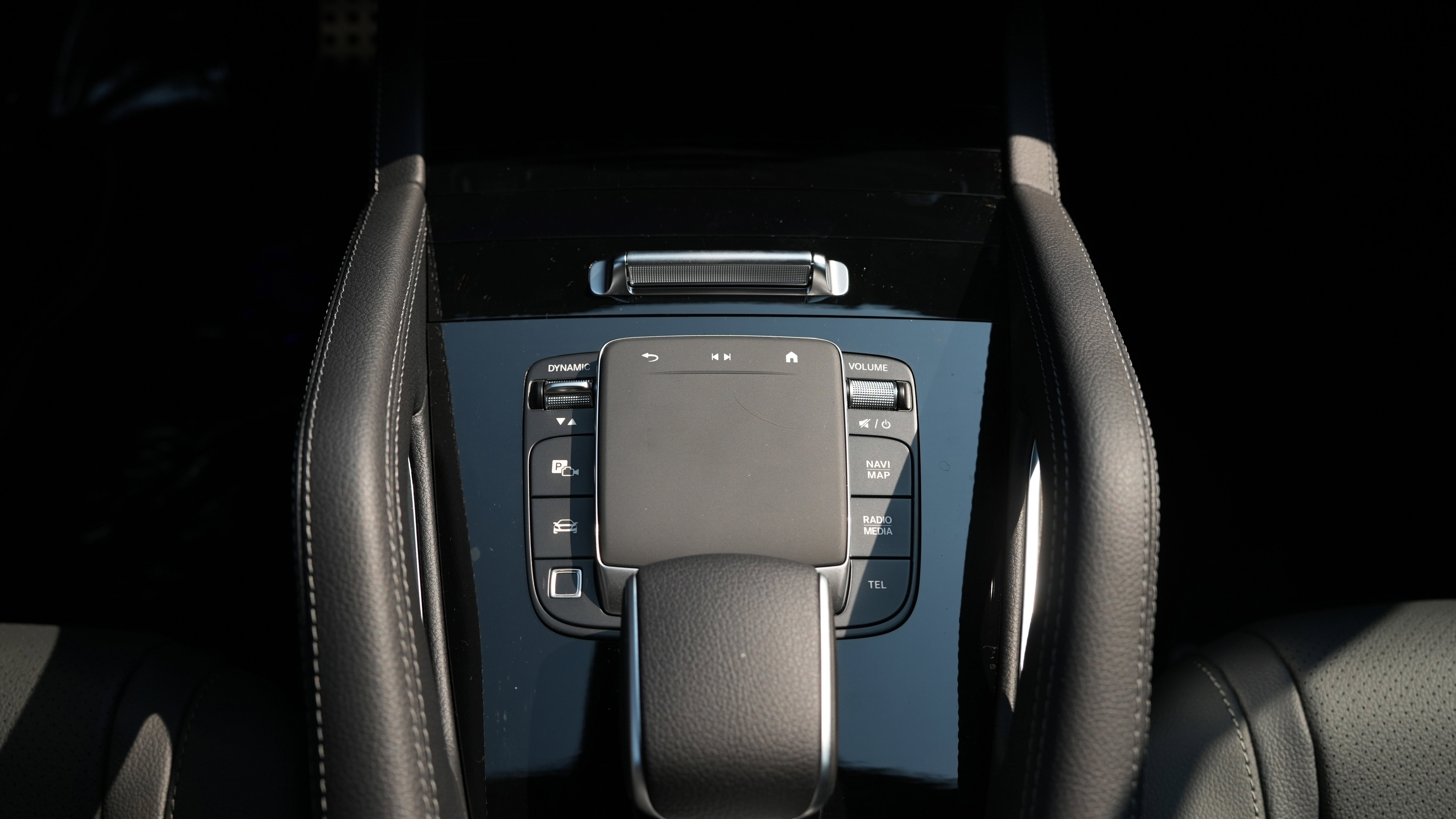 2025 Mercedes Benz GLS 450 4MATIC photo 3