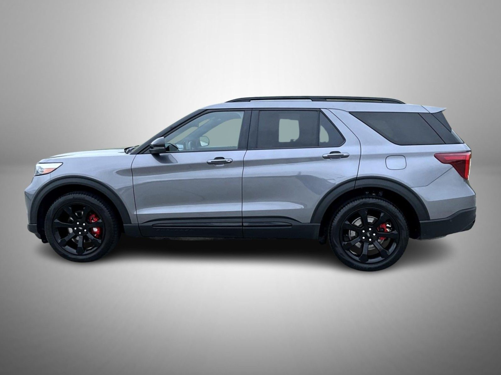 2021 Ford Explorer ST photo 2