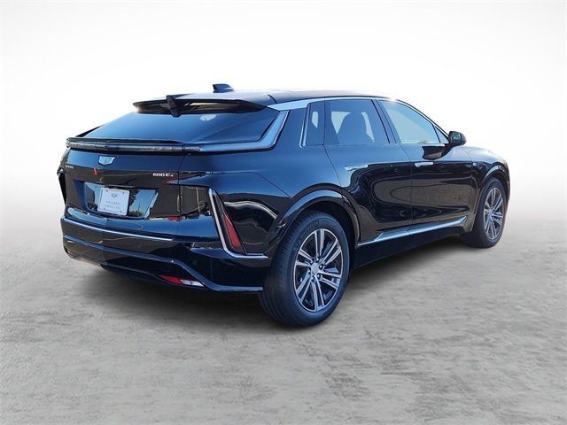 2026 Cadillac Lyriq Luxury photo 2