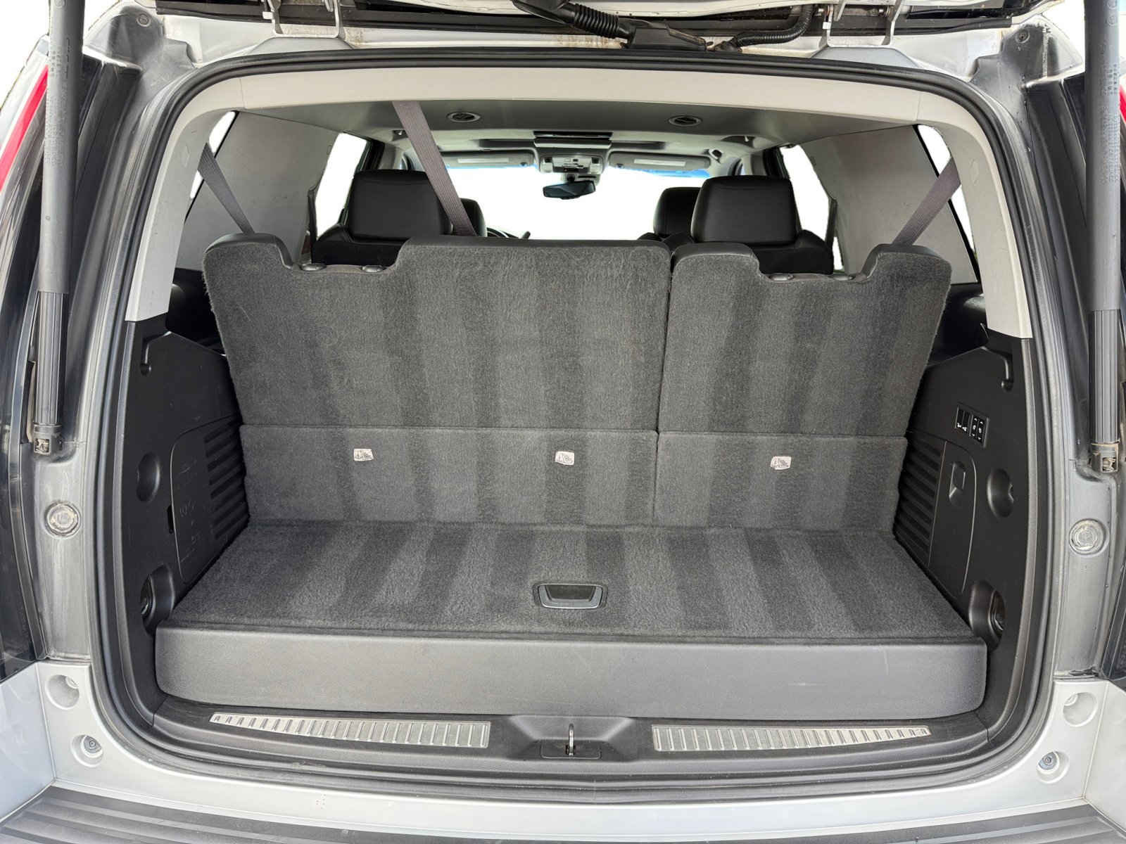 2015 Cadillac Escalade Luxury photo 17