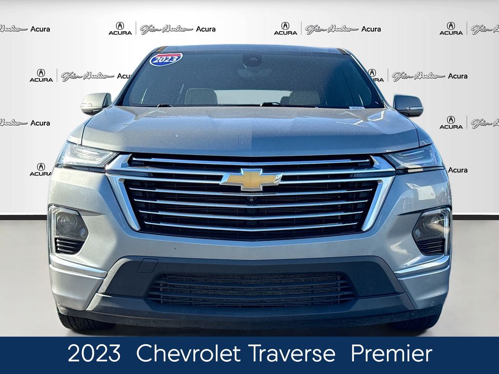 2023 Chevrolet Traverse Premier photo 3