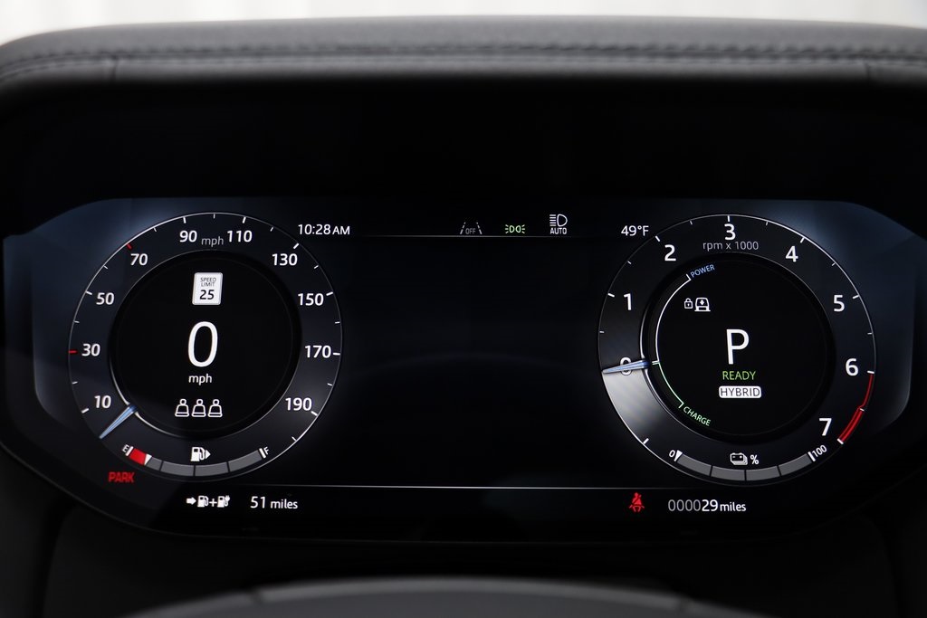 2025 Land Rover Range Rover SE photo 8