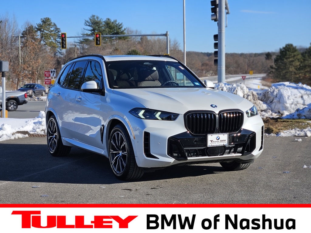 2026 BMW X5 50e's photo