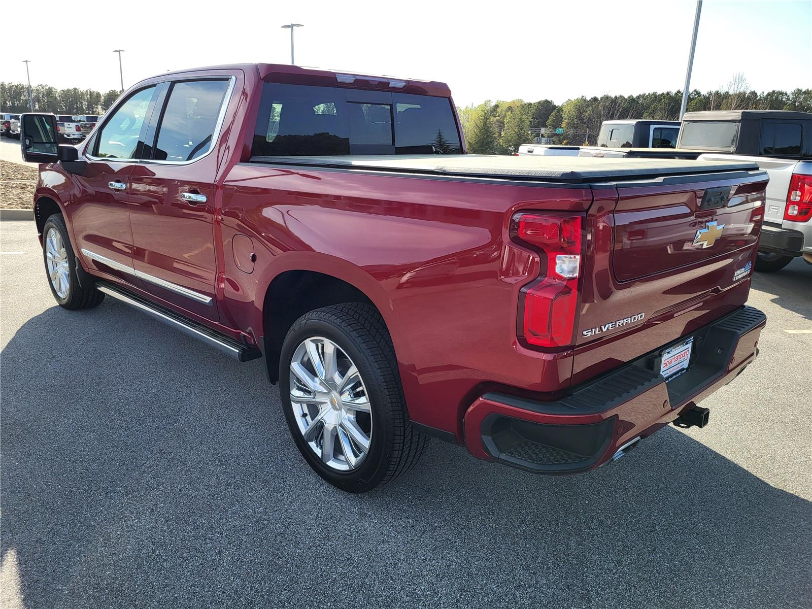 2024 Chevrolet Silverado 1500 High Country photo 2
