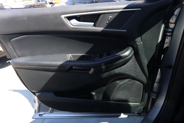 2023 Ford Edge SEL photo 22