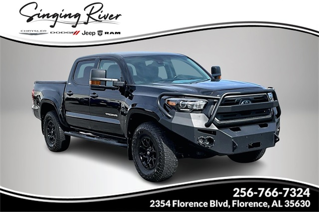 2019 Toyota Tacoma SR5's photo