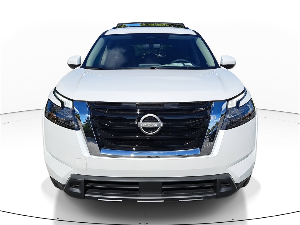 2025 Nissan Pathfinder SV photo 3