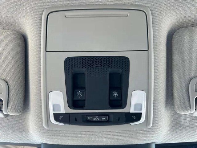 2025 Honda Pilot Touring photo 23