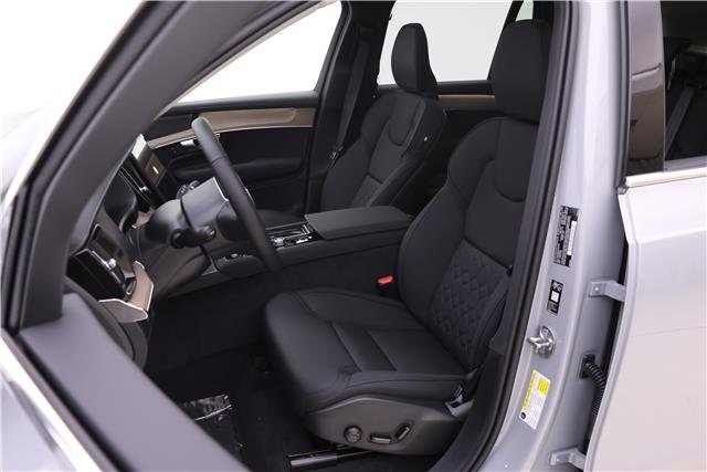 2026 Volvo XC90 AWD Plus photo 7