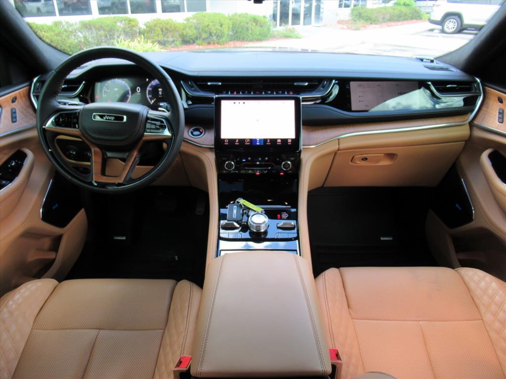2025 Jeep Grand Cherokee L Summit photo 12