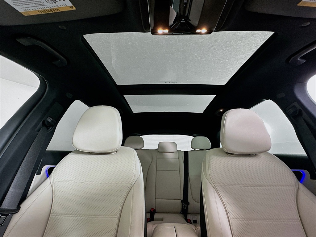 2026 Mercedes Benz GLC 300 photo 21