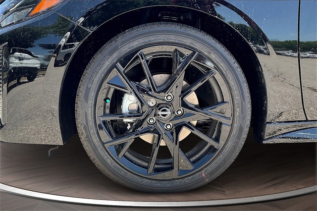 2025 Nissan Sentra SR Midnight Edition photo 12