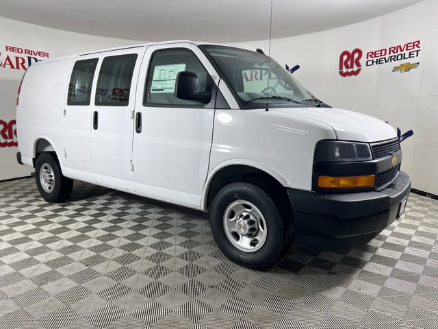 2025 Chevrolet Express Cargo Work Van's photo