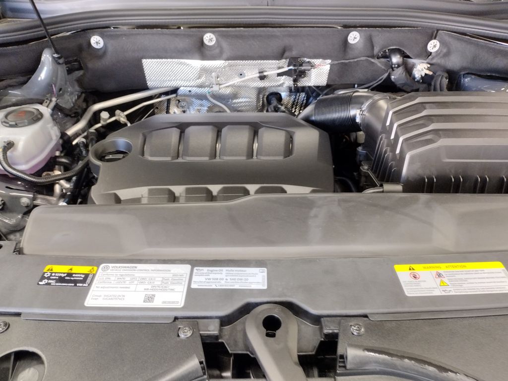 2025 Volkswagen Atlas Peak Edition SE photo 6