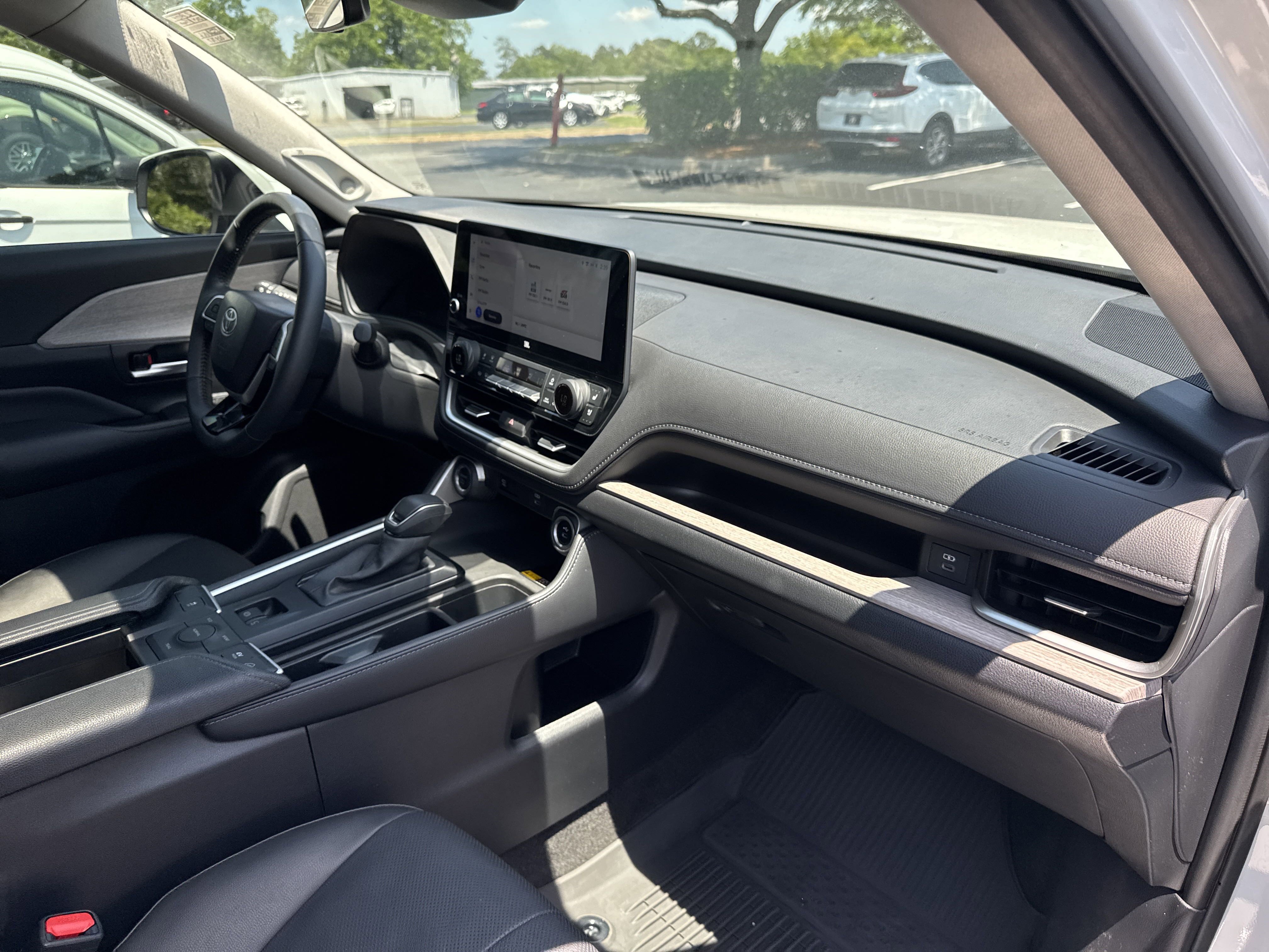 2024 Toyota Grand Highlander Limited photo 25