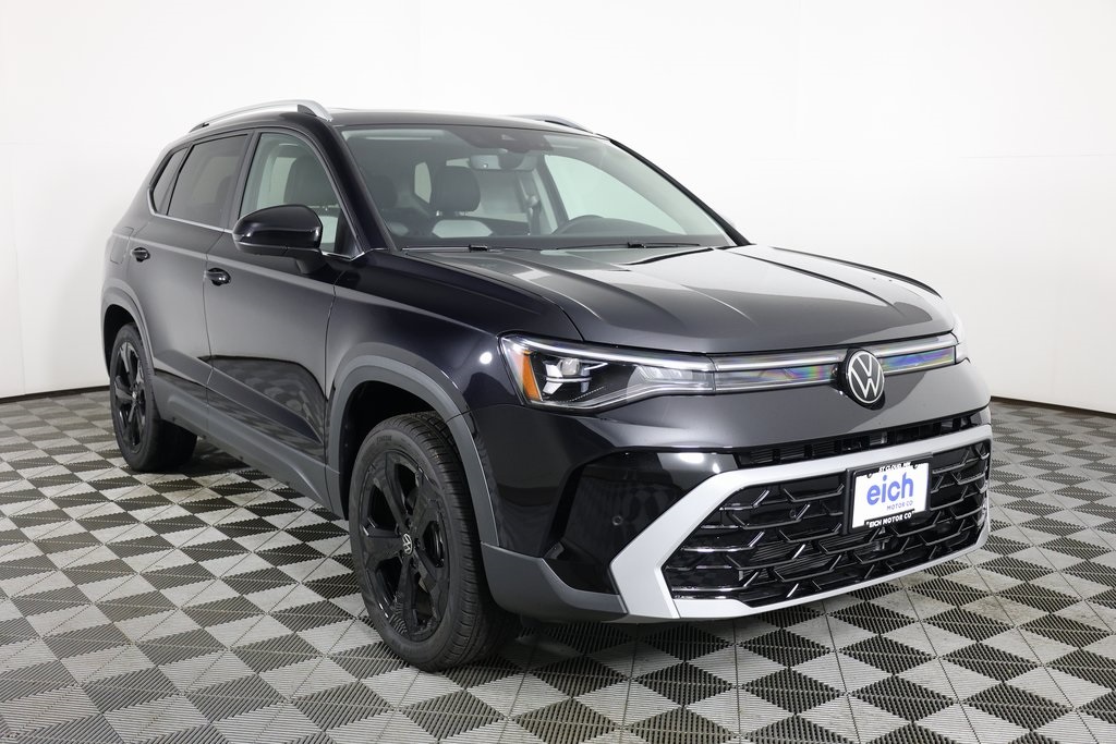 2025 Volkswagen Taos SEL's photo