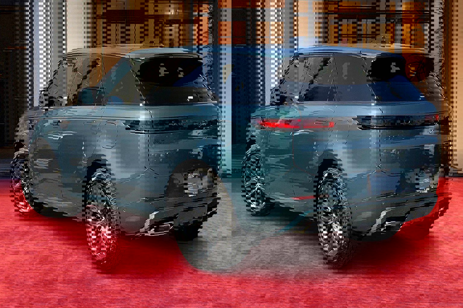 2025 Land Rover Range Rover Sport SE photo 2