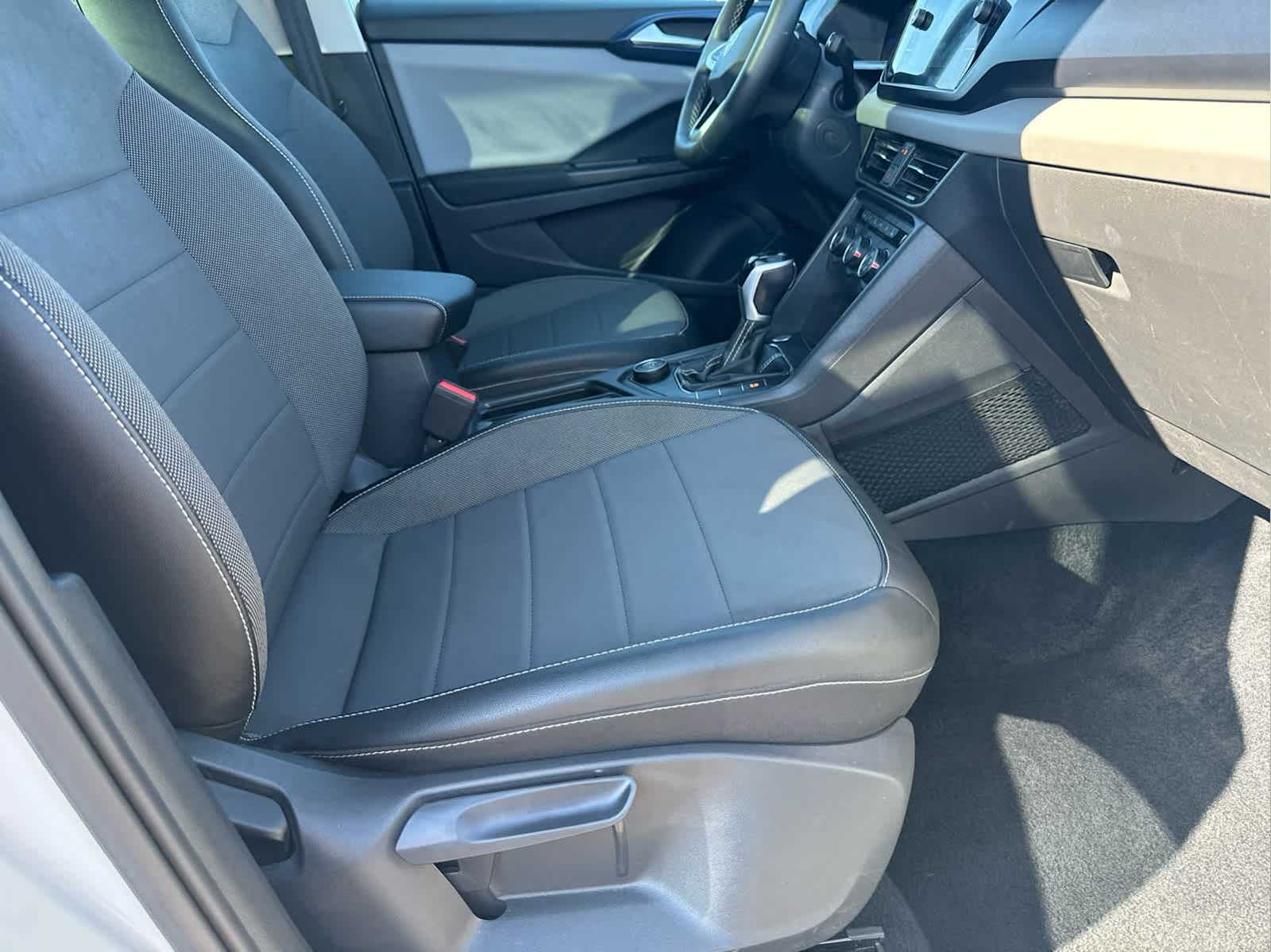2022 Volkswagen Taos SE photo 17