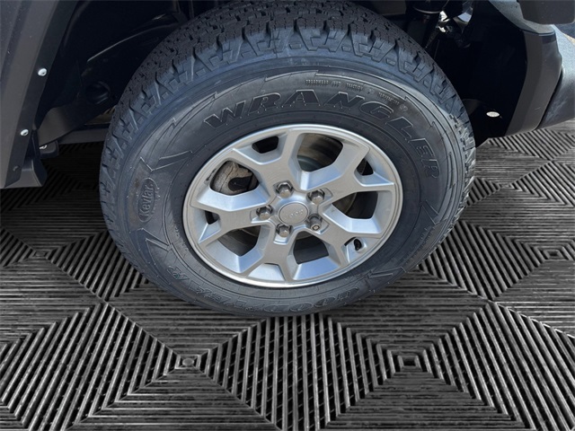 2021 Jeep Wrangler Unlimited Islander photo 14
