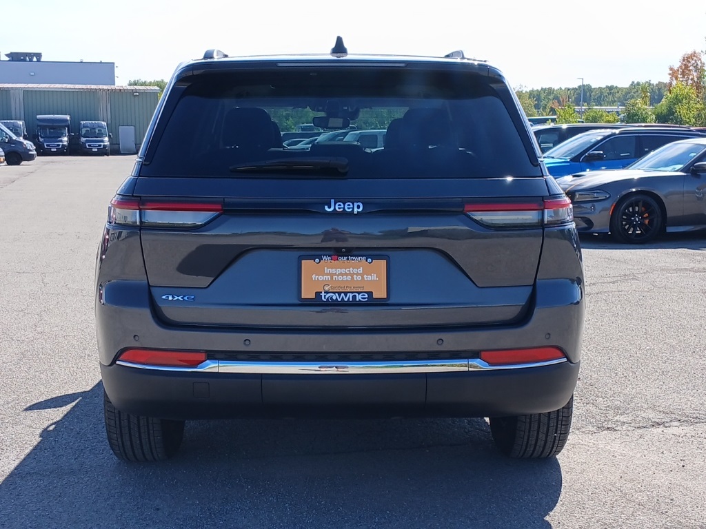 2024 Jeep Cherokee Limited 4xe photo 28