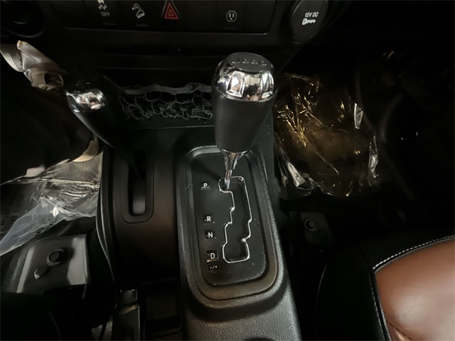2016 Jeep Wrangler Unlimited Sahara photo 7