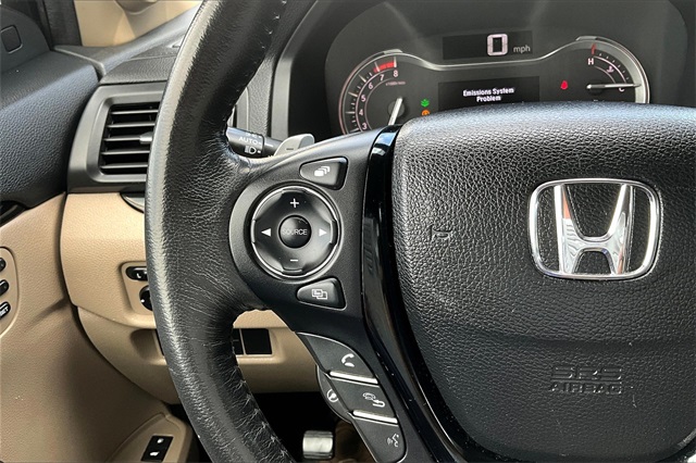 2016 Honda Pilot Elite photo 18