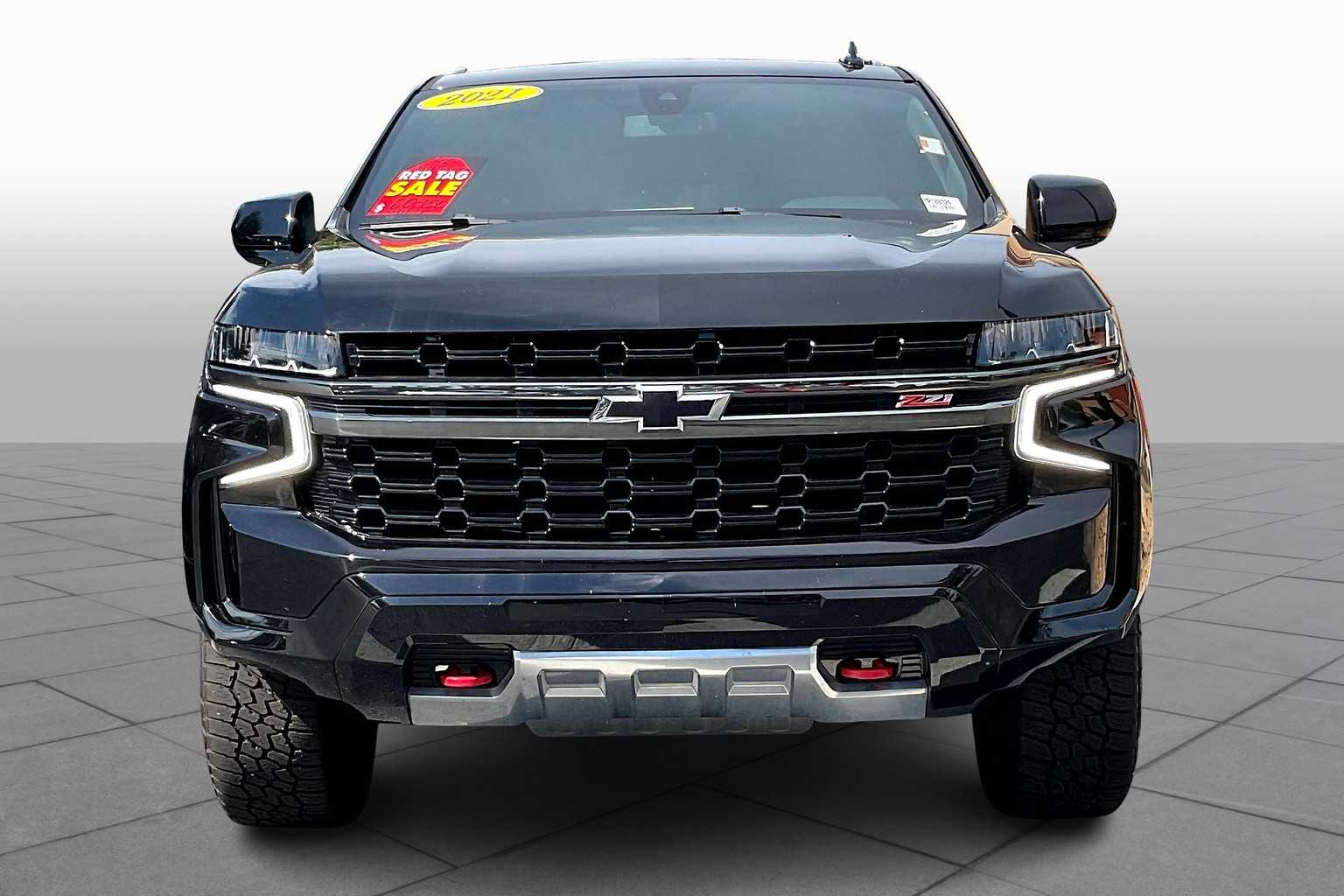 2021 Chevrolet Suburban Z71 photo 2