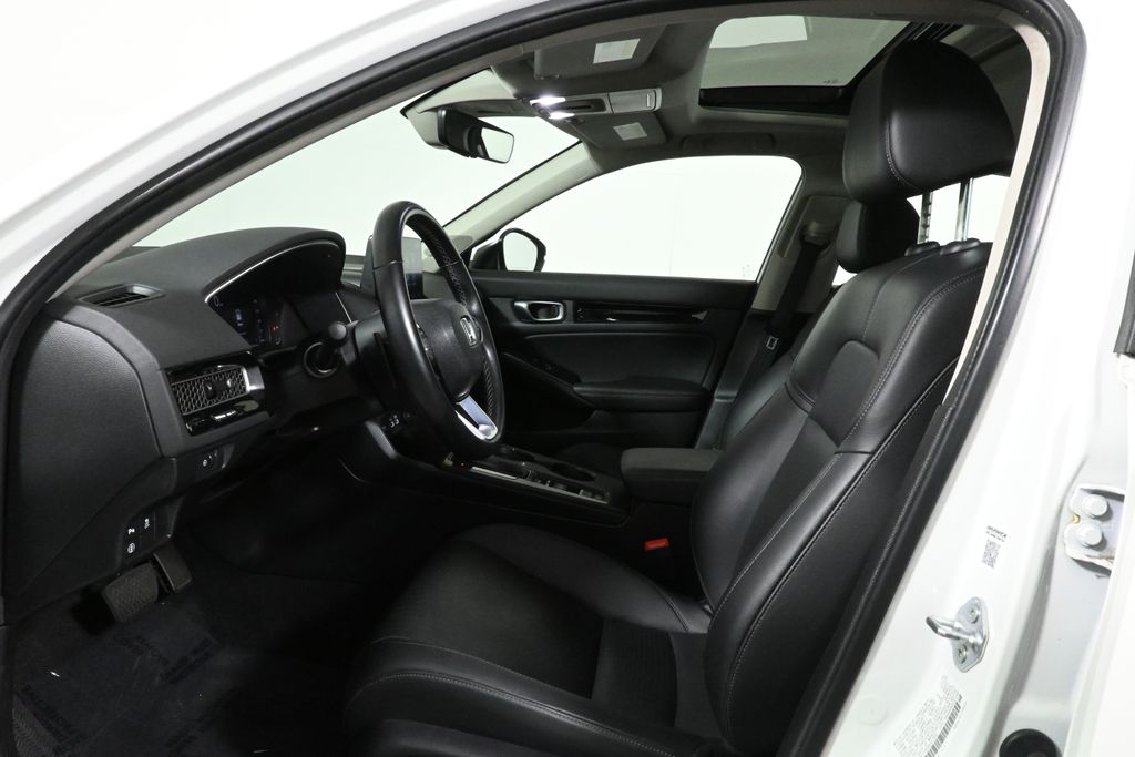 2024 Honda Civic Touring photo 3