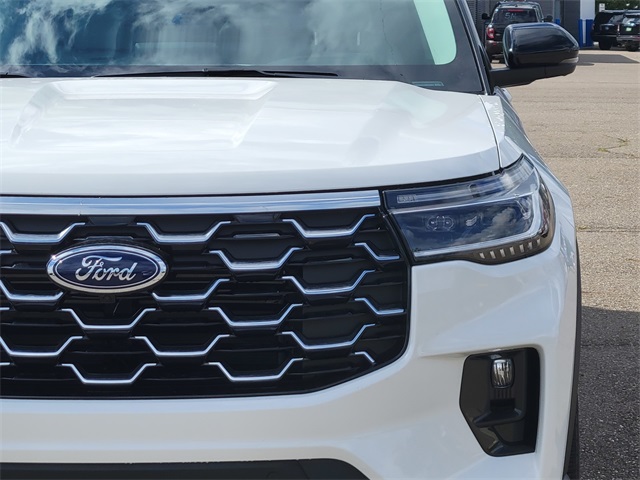 2025 Ford Explorer Platinum photo 10