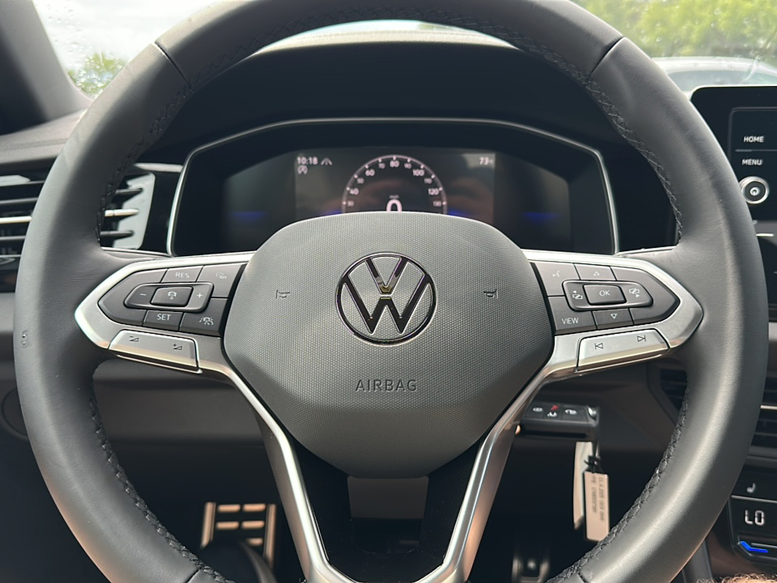 2025 Volkswagen Jetta 1.5T Sport photo 9