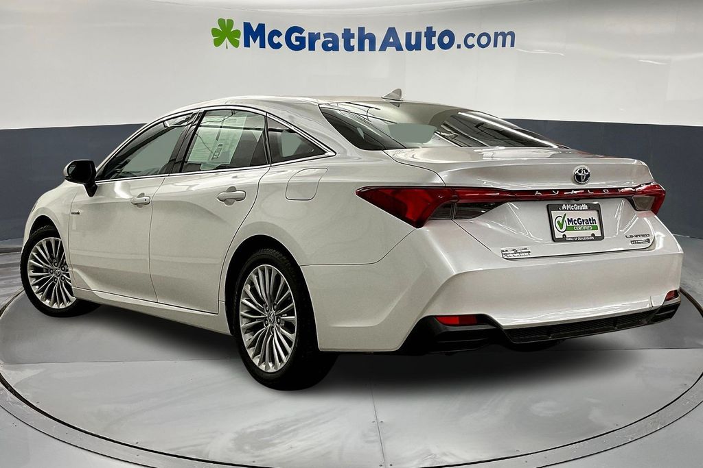 2021 Toyota Avalon Hybrid Limited photo 3