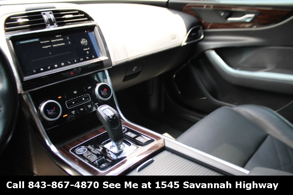 2020 Jaguar XE S photo 23