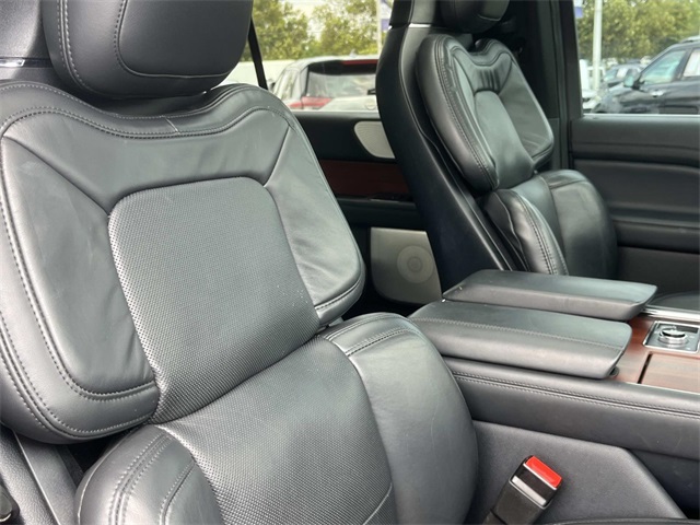 2022 Lincoln Navigator L Reserve photo 28
