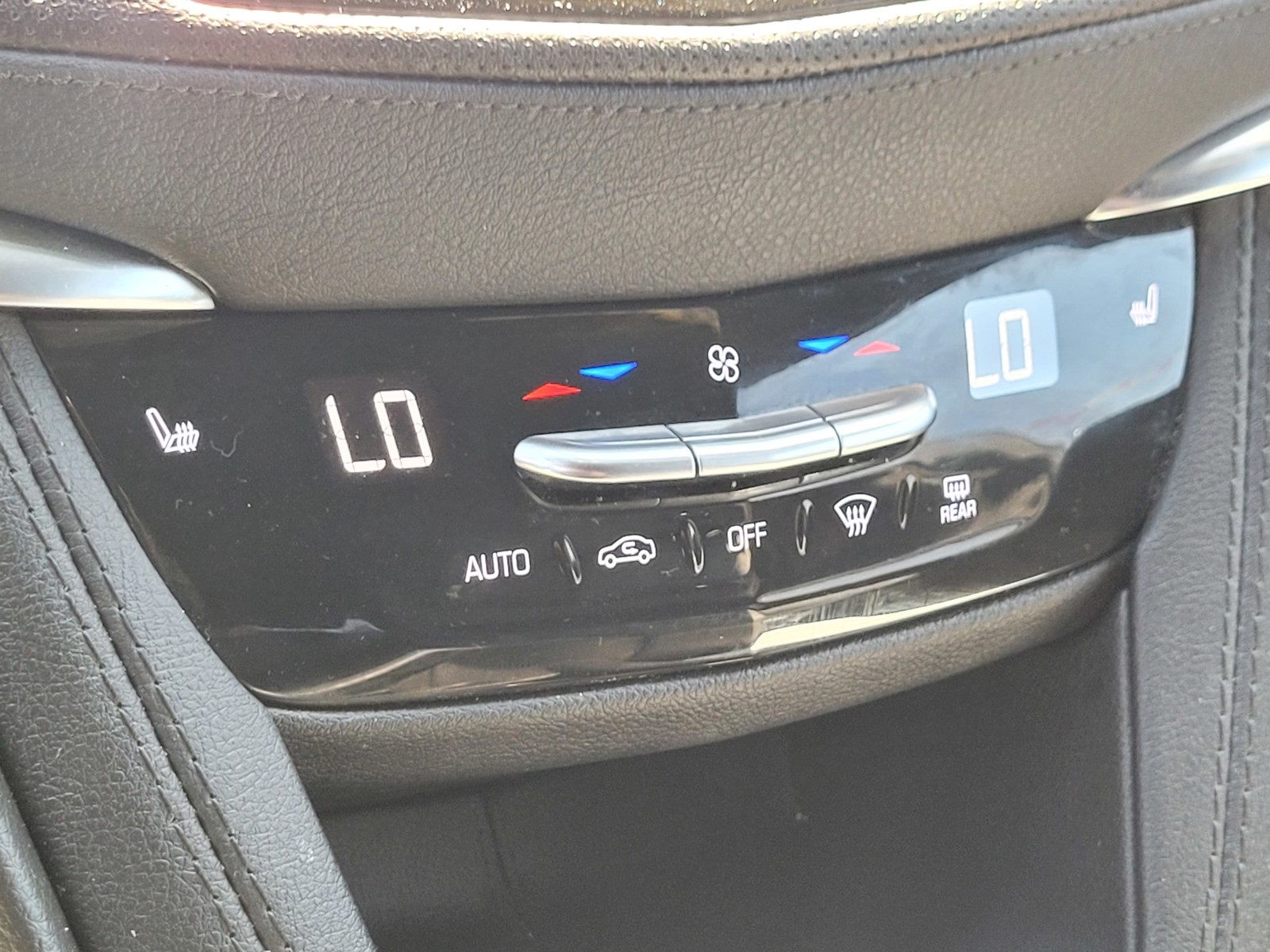 2024 Cadillac XT5 Premium Luxury photo 17
