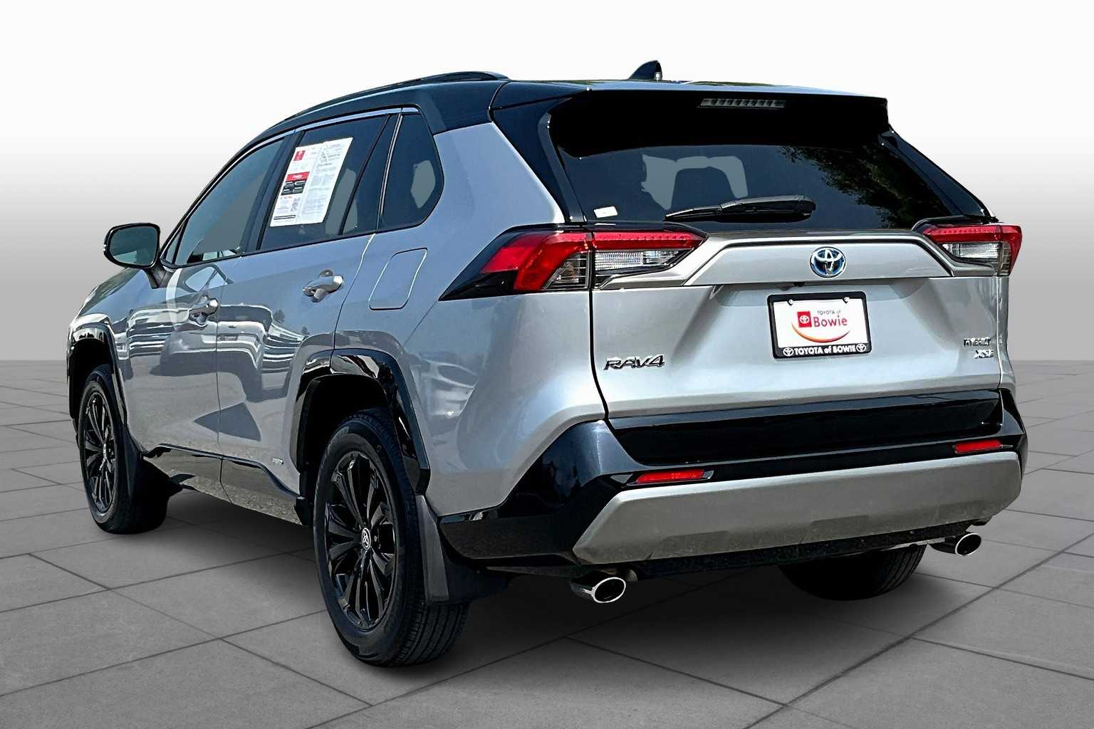 2022 Toyota RAV4 Hybrid XSE photo 10