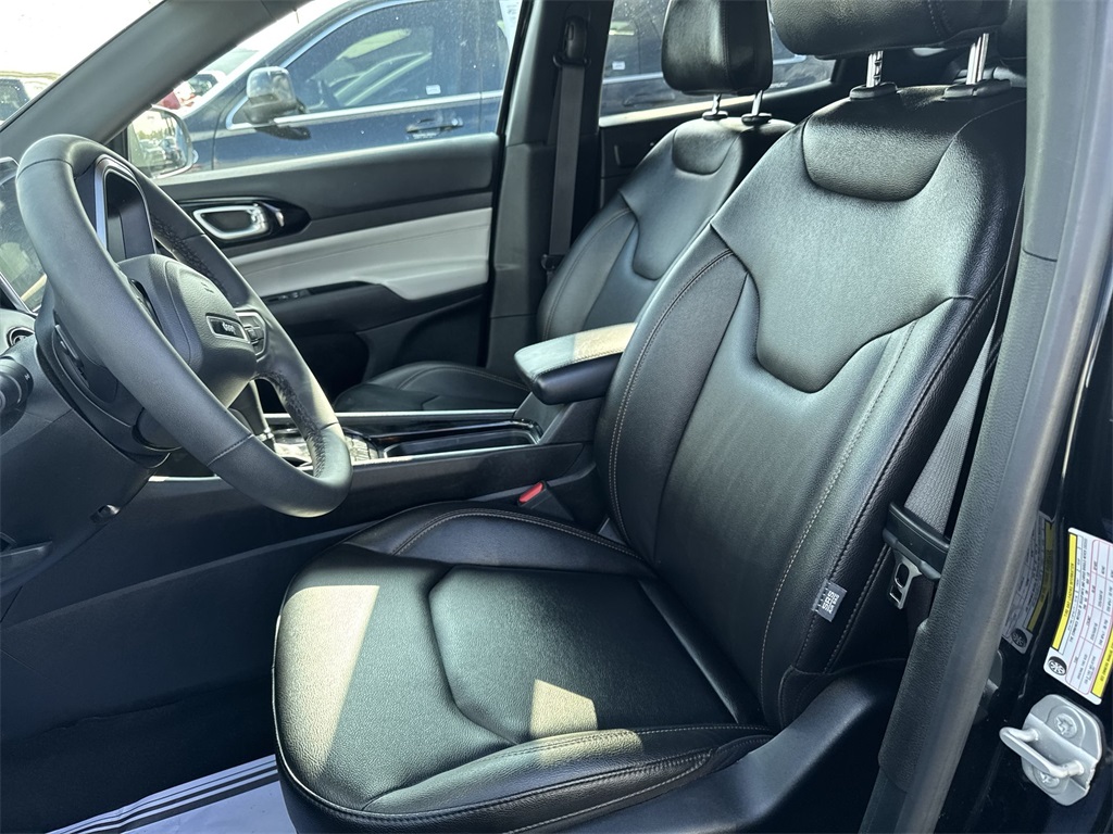 2024 Jeep Compass Limited photo 16