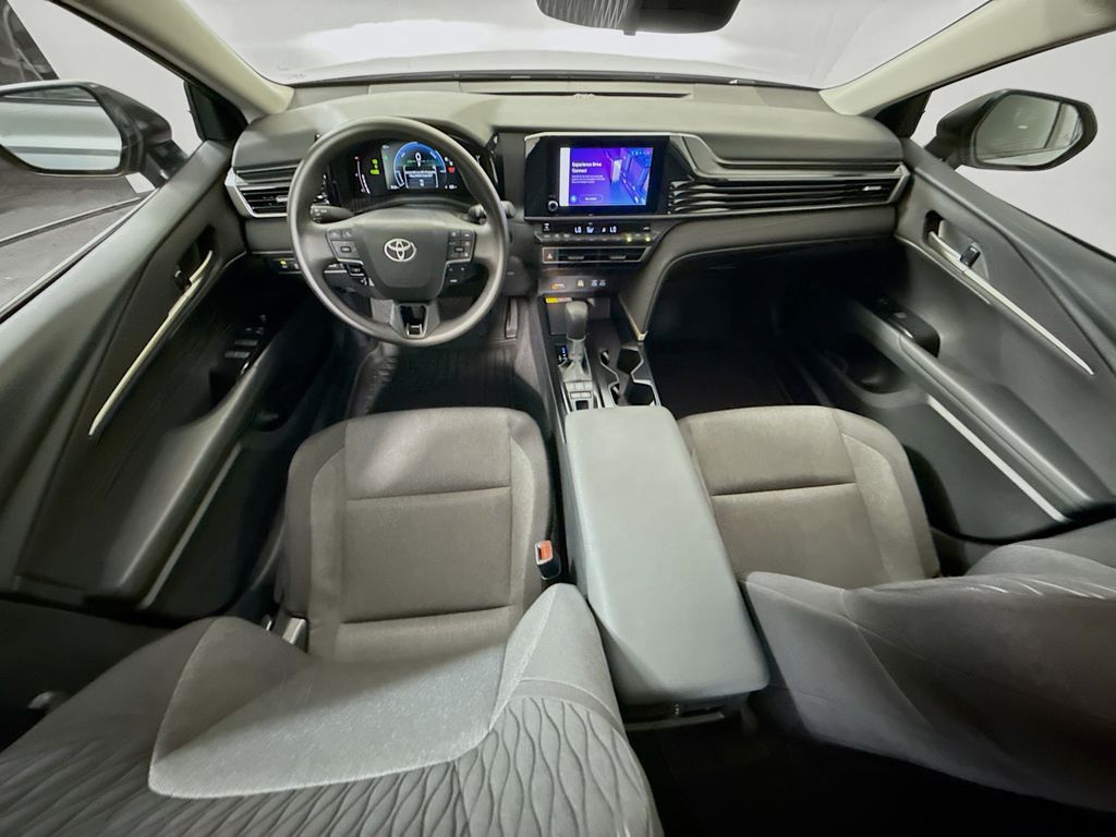 2025 Toyota Camry Hybrid LE photo 29