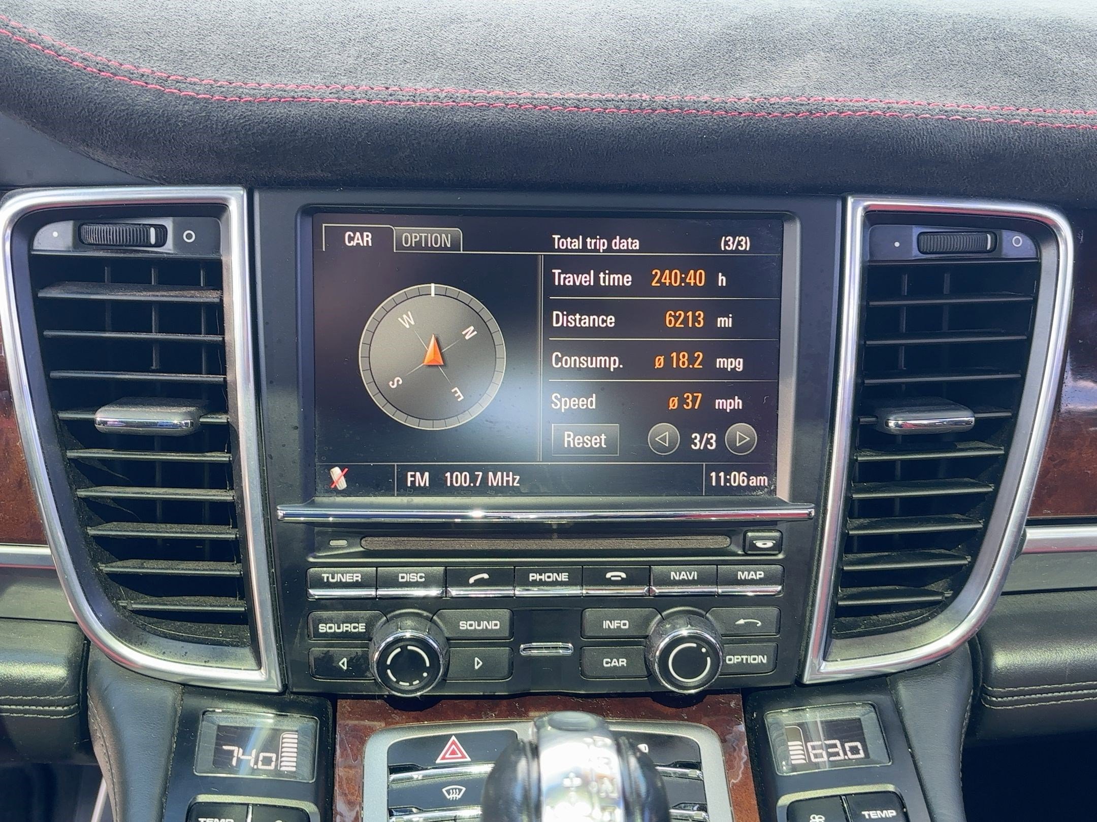 2010 Porsche Panamera Turbo photo 19