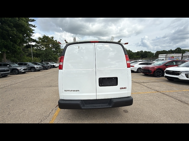 2021 Gmc Savana Cargo 2500 photo 18