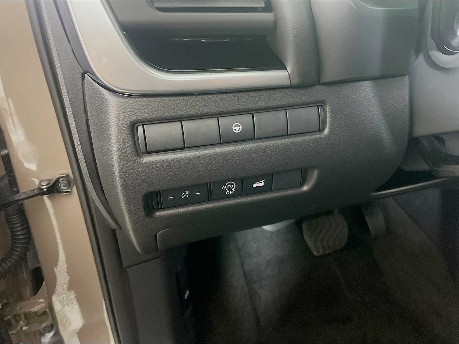 2025 Nissan Rogue photo 8