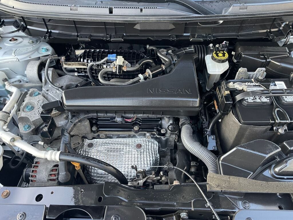 2019 Nissan Rogue SV photo 24