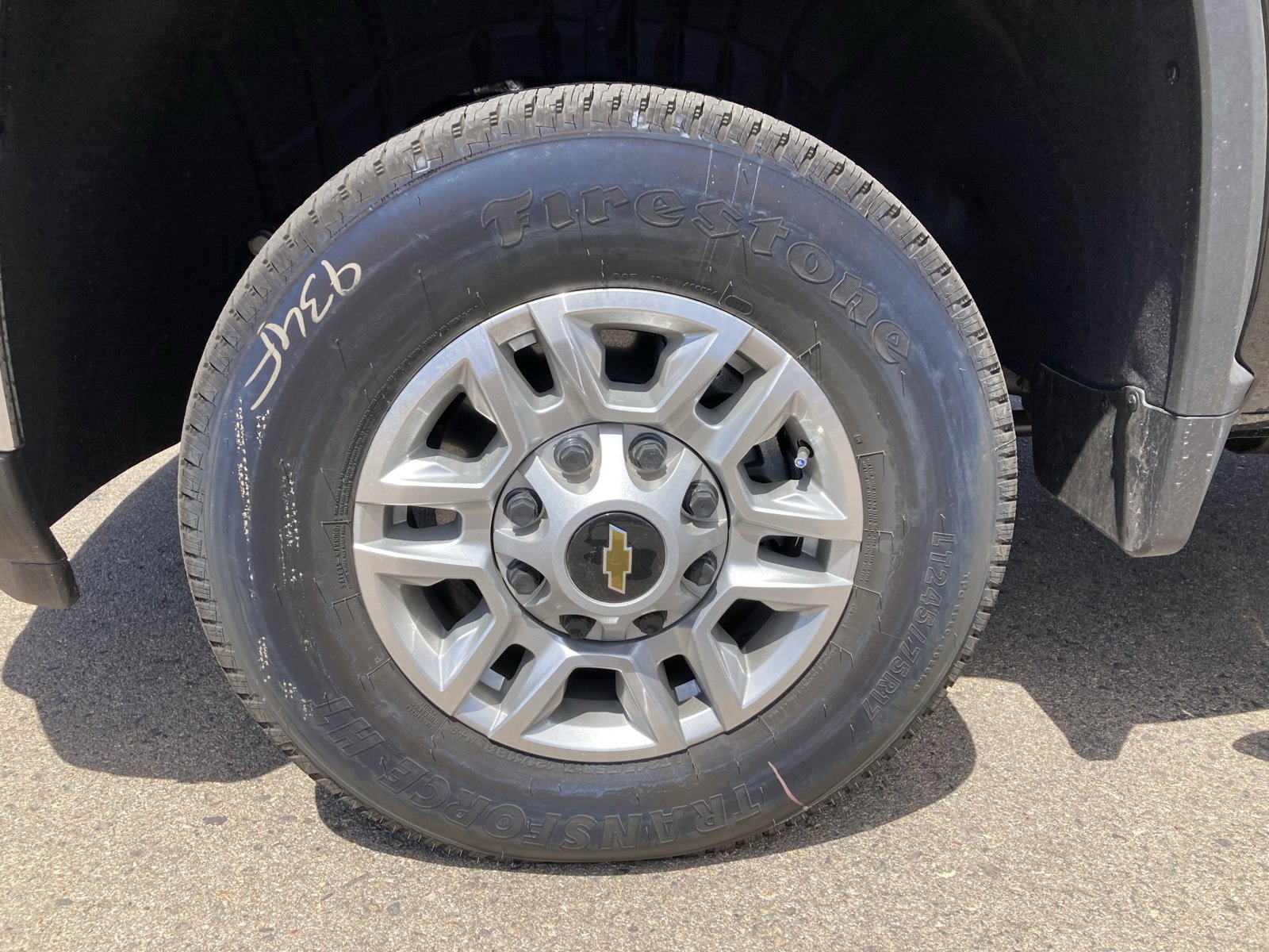 2025 Chevrolet Silverado 2500HD LT photo 40