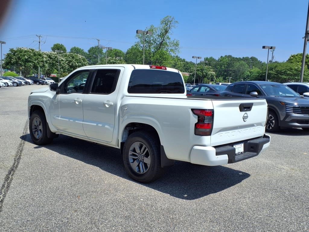 2025 Nissan Frontier SV photo 6