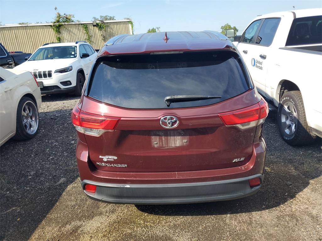 2019 Toyota Highlander SE XLE photo 4