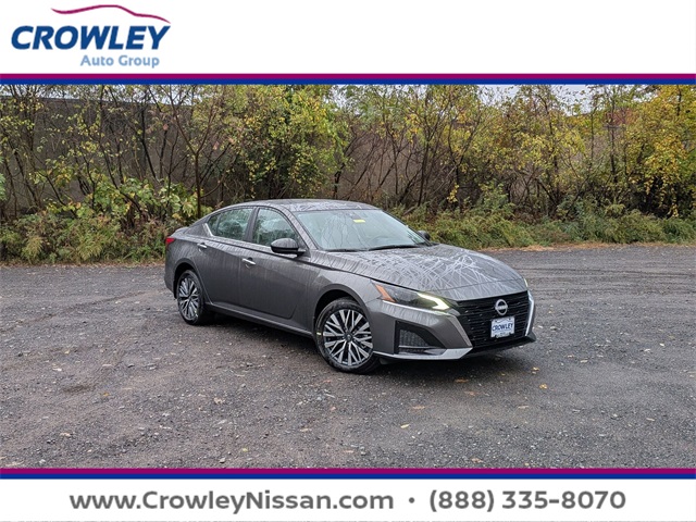 2025 Nissan Altima SV's photo